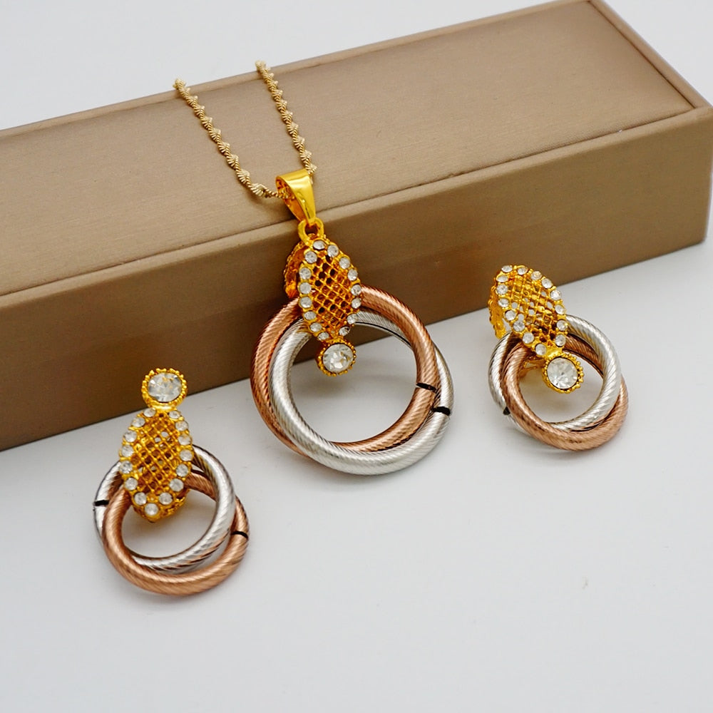 Gold Color Necklace set With Stud Earrings Sexy Jewelry For Women Wedding Gift Young Lady Accessories Copper Light Weight