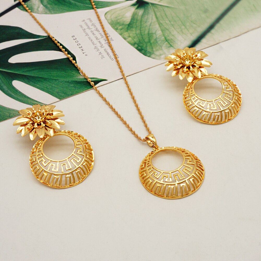 Gold Color Necklace set With Stud Earrings Sexy Jewelry For Women Wedding Gift Young Lady Accessories Copper Light Weight