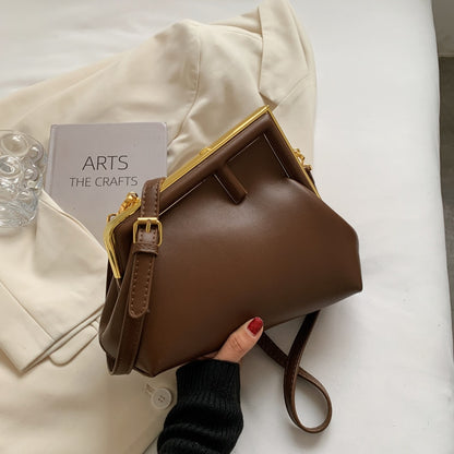 in structure  bags Genuine Leather Letter Metal Decoration First Shoulder Crossbody Bags Female Dinner Party Clutch Bag Purse