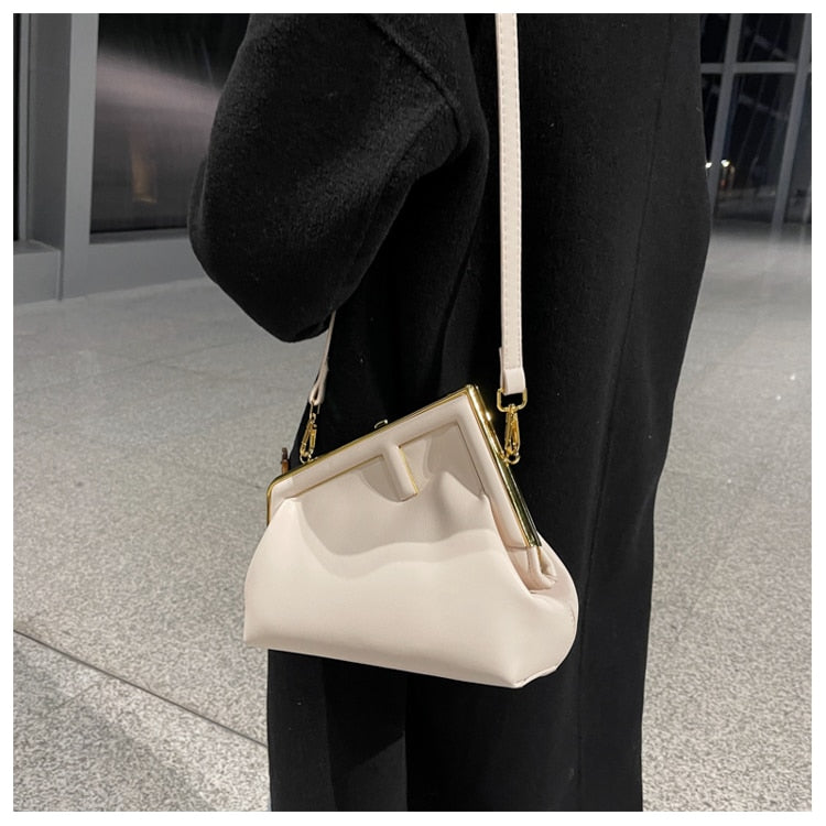 in structure  bags Genuine Leather Letter Metal Decoration First Shoulder Crossbody Bags Female Dinner Party Clutch Bag Purse