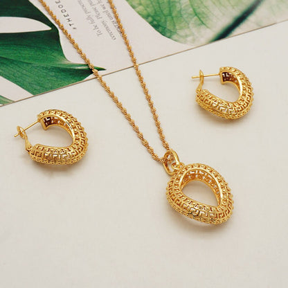 Gold Color Necklace set With Stud Earrings Sexy Jewelry For Women Wedding Gift Young Lady Accessories Copper Light Weight