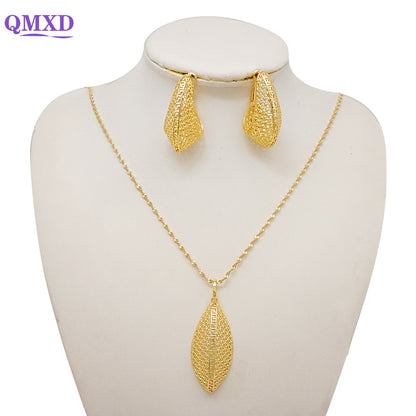 Gold Color Necklace set With Stud Earrings Sexy Jewelry For Women Wedding Gift Young Lady Accessories Copper Light Weight